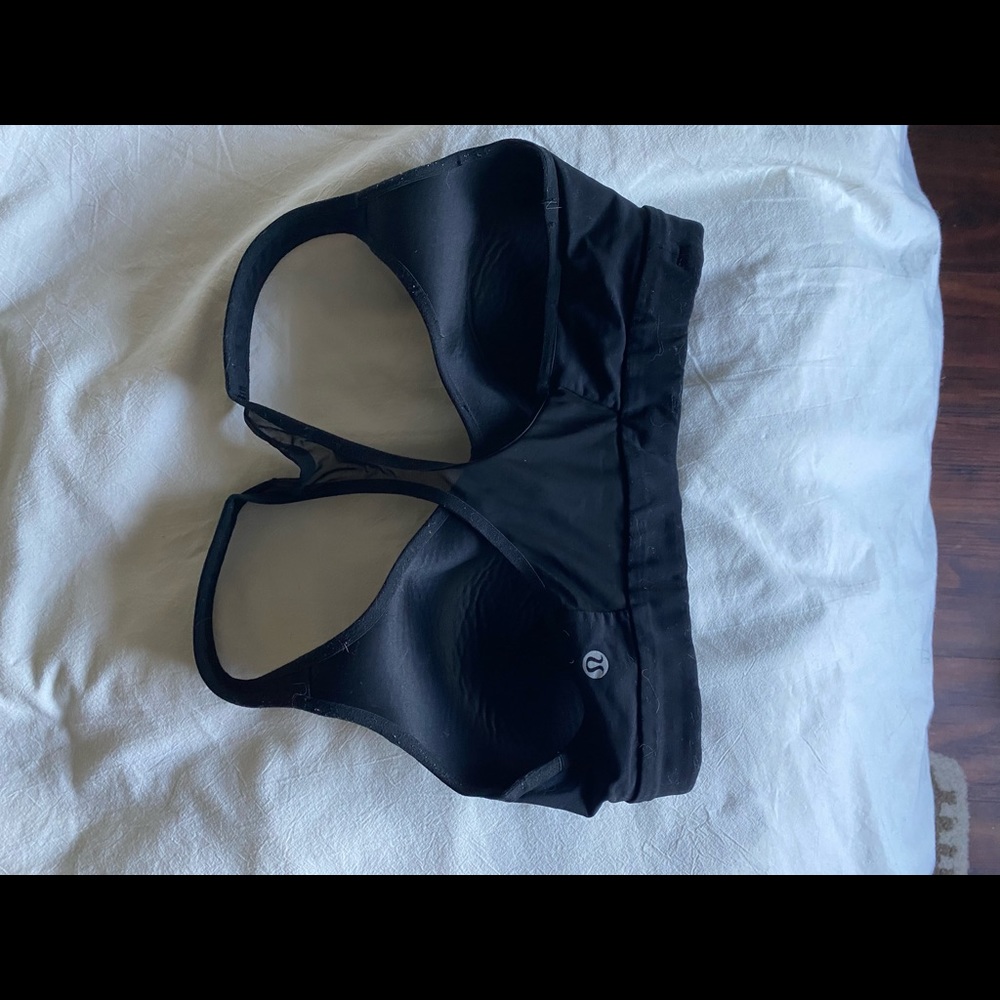SOLD Lululemon speed up bra c/d 8